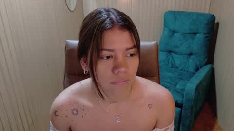 Snapshot of alessiamonroe_ chatting on 02/19/26, 01:18 alessiamonroe_ online show from 02/19/26, 01:18