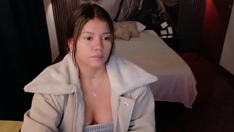 Snapshot of alessiamonroe_ chatting on 02/24/26, 01:42 alessiamonroe_ online show from 02/24/26, 01:42