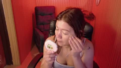 Snapshot of alessiamonroe_ chatting on 04/11/26, 07:18 alessiamonroe_ online show from 04/11/26, 07:18