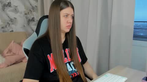 Snapshot of aletta_oushen chatting on 10/10/25, 11:53 Aletta Oushen online show from 10/10/25, 11:53