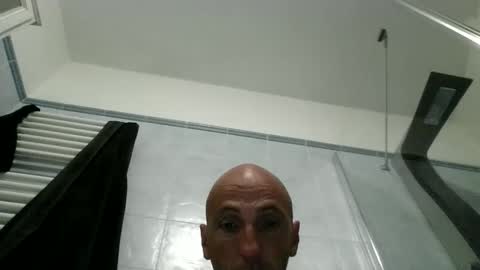 Snapshot of alex120475 chatting on 04/05/26, 09:01 alex120475 online show from 04/05/26, 09:01