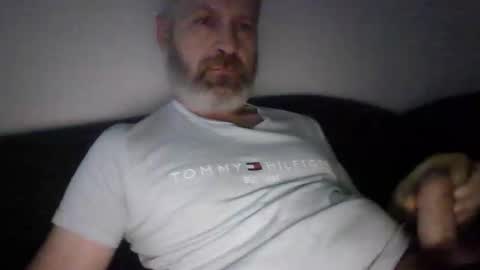 Snapshot of alex80581 chatting on 10/29/25, 10:11 Alexey online show from 10/29/25, 10:11