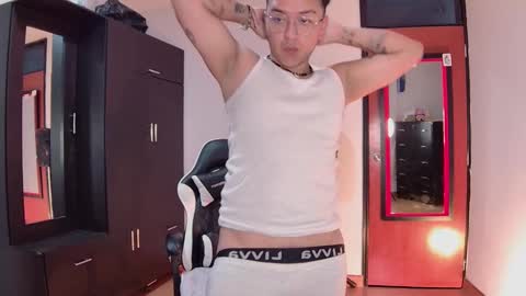 Snapshot of alex__montesco chatting on 01/15/25, 05:50 Alex online show from 01/15/25, 05:50