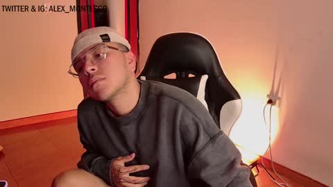 Snapshot of alex__montesco chatting on 02/04/25, 08:35 Alex online show from 02/04/25, 08:35