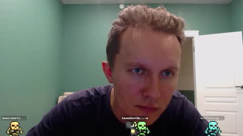 Snapshot of alex_amazing chatting on 11/12/25, 10:09 Alex Amazing online show from 11/12/25, 10:09