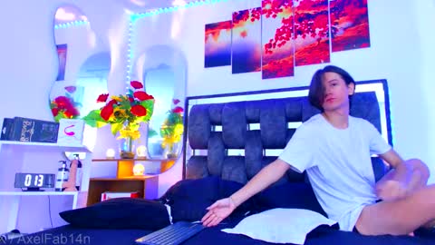 sneider online show from 09/21/25, 08:32