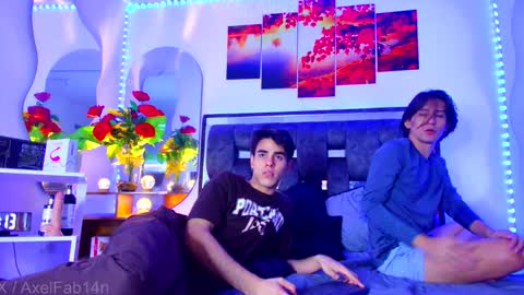 sneider online show from 10/13/25, 08:42