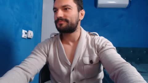 Snapshot of alex_blu chatting on 10/03/25, 07:38 Alex online show from 10/03/25, 07:38