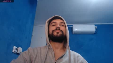 Snapshot of alex_blu chatting on 10/04/25, 09:51 Alex online show from 10/04/25, 09:51