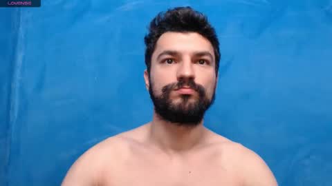 Snapshot of alex_blu chatting on 10/11/25, 01:09 Alex online show from 10/11/25, 01:09