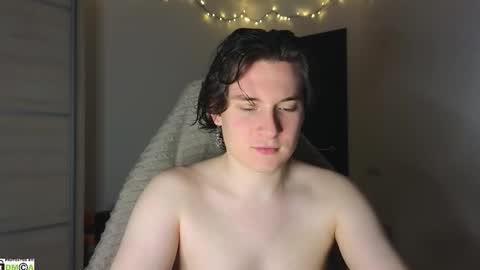 Snapshot of alex_candy_pump chatting on 09/28/25, 09:42 FAVORITE online show from 09/28/25, 09:42