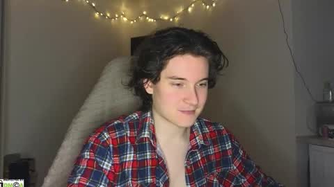 Snapshot of alex_candy_pump chatting on 10/22/25, 06:24 FAVORITE online show from 10/22/25, 06:24