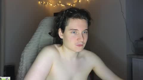 Snapshot of alex_candy_pump chatting on 10/29/25, 06:48 FAVORITE online show from 10/29/25, 06:48