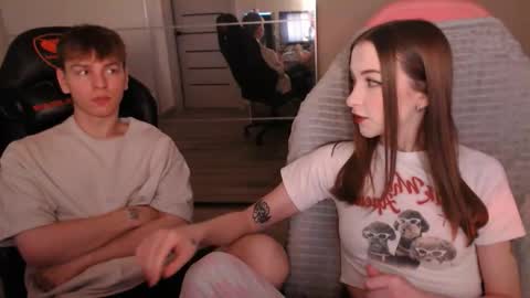 Snapshot of alex_gotcha chatting on 10/18/25, 08:53 Alex online show from 10/18/25, 08:53