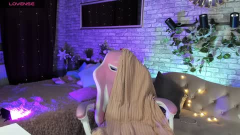 alex_howell online show from 01/10/25, 08:37