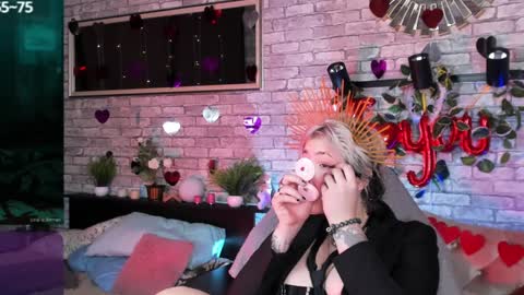 alex_howell online show from 02/04/25, 08:59