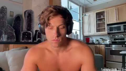 Alex Stone online show from 07/26/26, 06:15