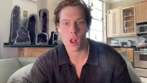 Alex Stone online show from 08/08/26, 07:16