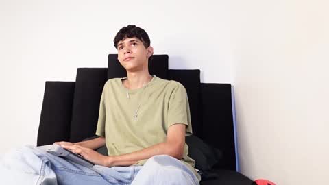 alex_mark_ online show from 10/15/25, 02:17