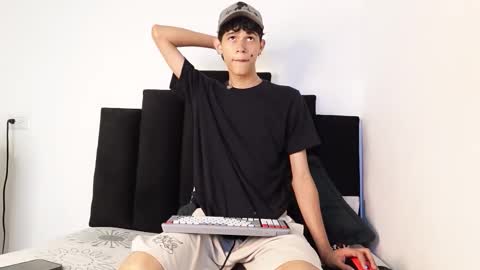 alex_mark_ online show from 10/29/25, 07:15