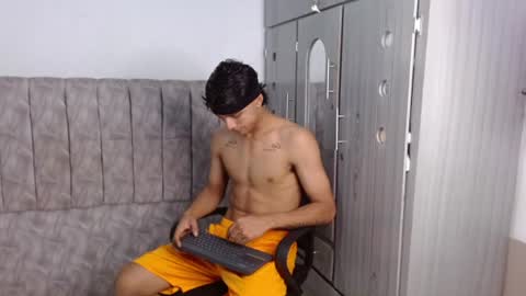 Snapshot of alex_martin47 chatting on 06/11/26, 11:25 alex online show from 06/11/26, 11:25