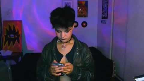 Alex online show from 10/09/25, 01:03