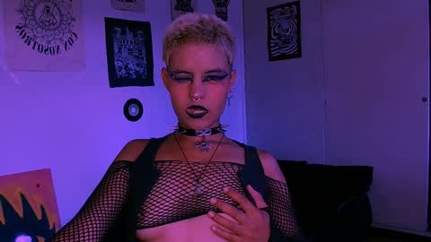 Alex online show from 05/19/26, 01:56