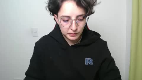 Snapshot of alex_parker07 chatting on 02/16/25, 01:03 Alex Parker online show from 02/16/25, 01:03