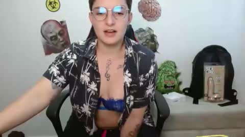 Snapshot of alex_parker07 chatting on 11/07/25, 10:10 Alex Parker online show from 11/07/25, 10:10