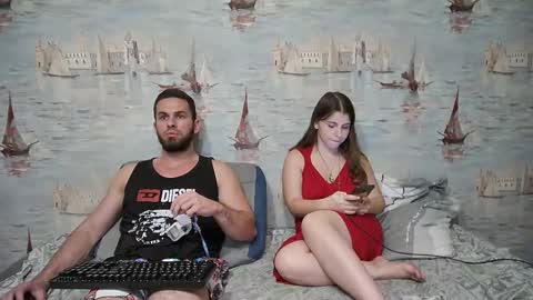Alex and Sarah online show from 09/10/25, 08:20