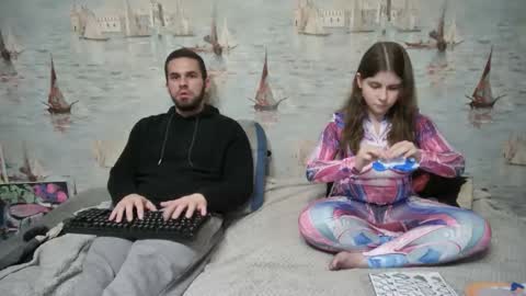 Snapshot of alex_sarah_sex chatting on 10/11/25, 08:29 Alex and Sarah online show from 10/11/25, 08:29