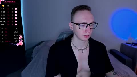 alex_silent online show from 11/14/25, 08:46