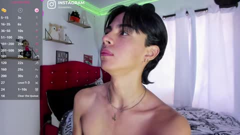 Snapshot of alex_sweet_69 chatting on 02/01/25, 01:20 Alex online show from 02/01/25, 01:20
