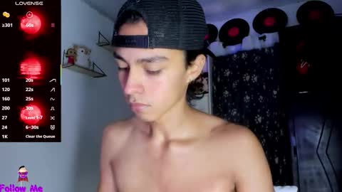 Snapshot of alex_sweet_69 chatting on 11/13/25, 02:16 Alex online show from 11/13/25, 02:16