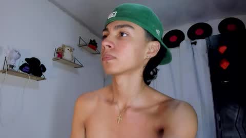 Snapshot of alex_sweet_69 chatting on 11/20/25, 03:12 Alex online show from 11/20/25, 03:12