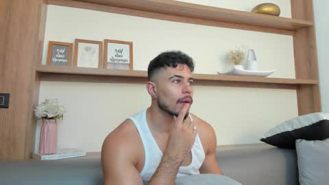 alex_wolf05 online show from 02/17/26, 05:08