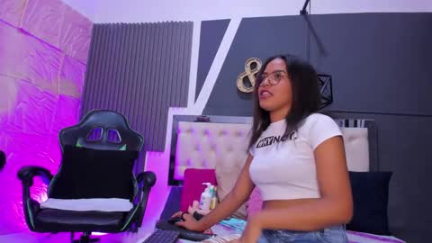 alexa andherson online show from 02/01/25, 07:23