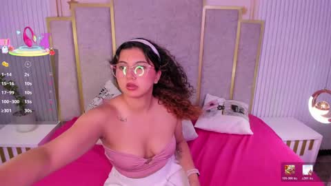 Snapshot of alexa_cutte_ chatting on 04/28/26, 10:42 A L E X A online show from 04/28/26, 10:42