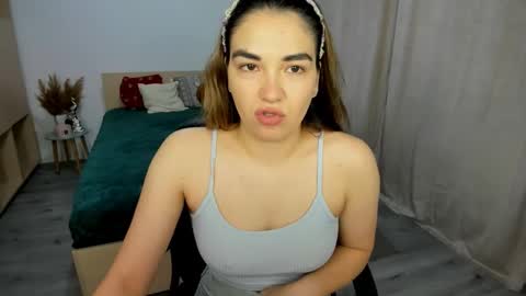 Snapshot of alexa_dolly chatting on 12/03/25, 06:43 Alexa online show from 12/03/25, 06:43