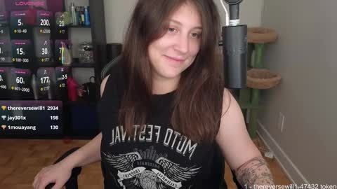 Snapshot of alexa_dream chatting on 09/30/25, 11:43 dont be afraid to click social media link its  working  just click on that  online show from 09/30/25, 11:43