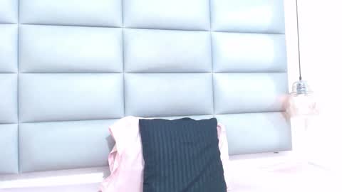 Snapshot of alexa_fisher_ chatting on 10/10/25, 08:19 alexa online show from 10/10/25, 08:19