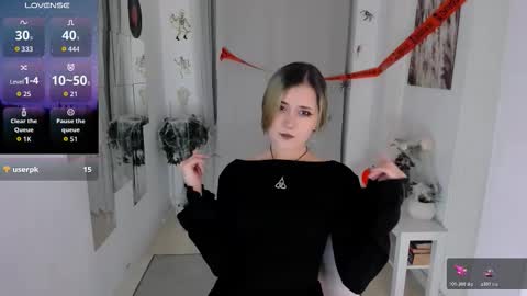 alexa_lexi online show from 10/28/25, 03:58