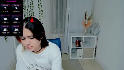 Snapshot of alexa_lexi chatting on 06/19/26, 11:03 alexa_lexi online show from 06/19/26, 11:03
