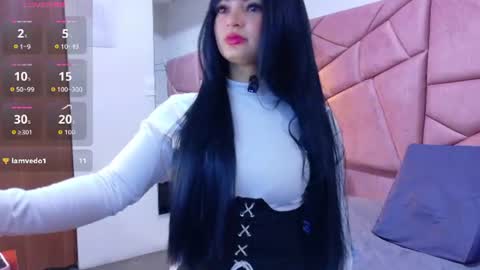 Alexandra online show from 06/24/26, 12:59