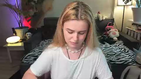 alexa_pirs online show from 06/17/26, 04:08