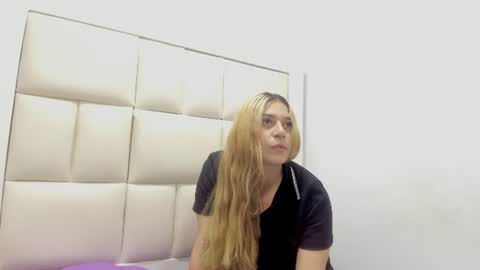 alexa_prada online show from 07/15/26, 03:17