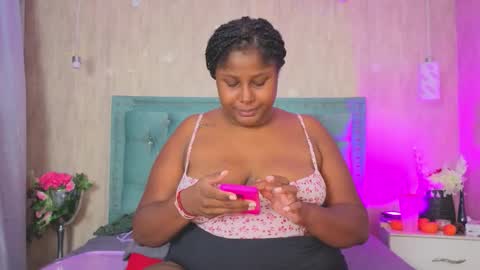 Snapshot of alexa_roussee chatting on 11/19/25, 03:17 Alexa online show from 11/19/25, 03:17