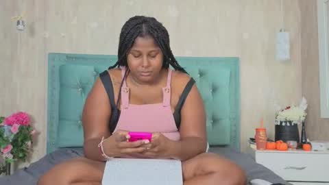 Snapshot of alexa_roussee chatting on 11/22/25, 02:27 Alexa online show from 11/22/25, 02:27