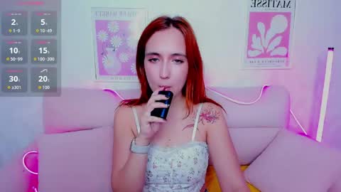 Snapshot of alexa_temptress chatting on 05/18/26, 01:56 Alexa online show from 05/18/26, 01:56