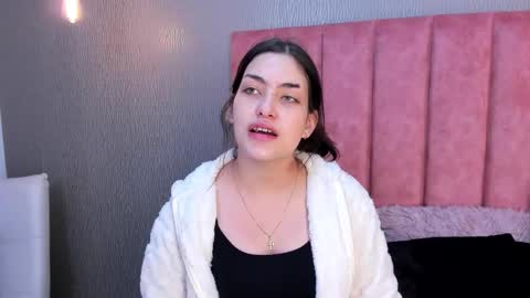 Alexa Thaylor online show from 11/26/25, 03:13